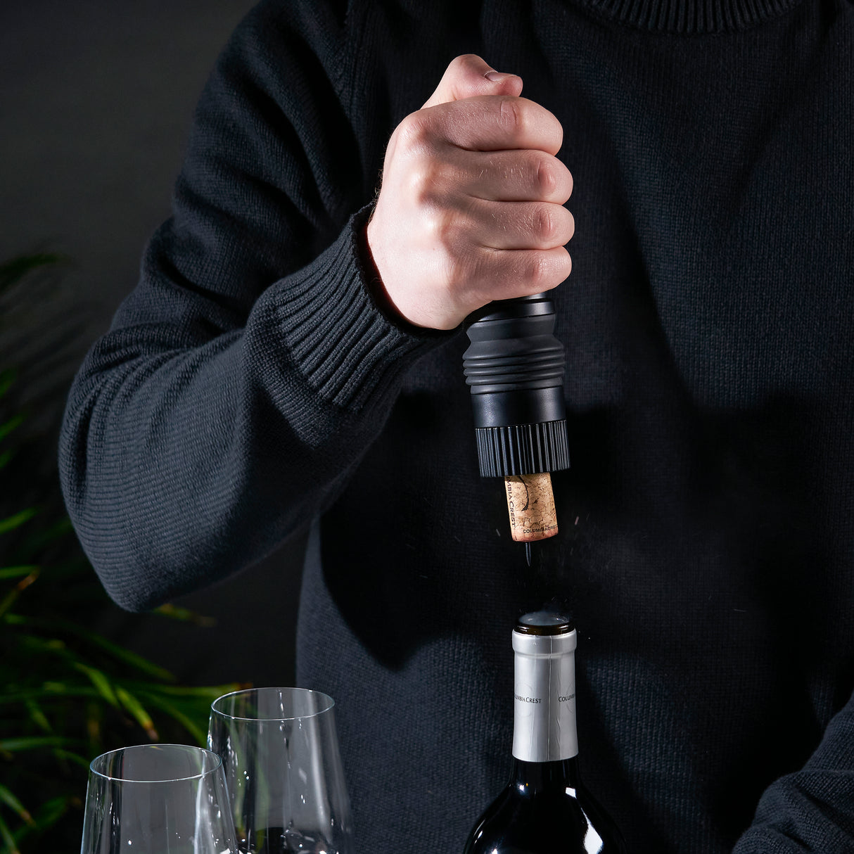 Alchemi Air Pop Cork Remover in Black