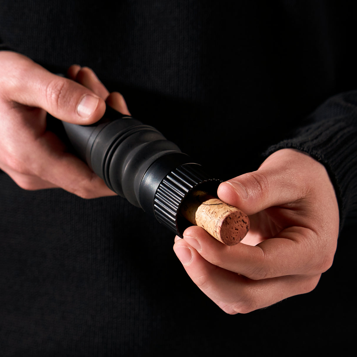 Alchemi Air Pop Cork Remover in Black