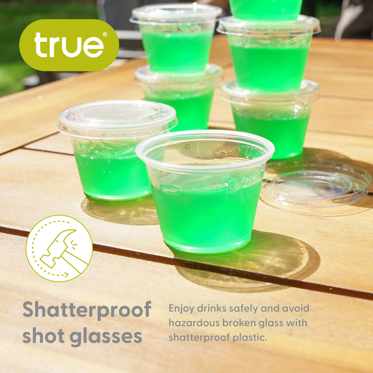 Party 2.5 oz Plastic Gelatin Shot Cups with Lids in Clear, Set of 25