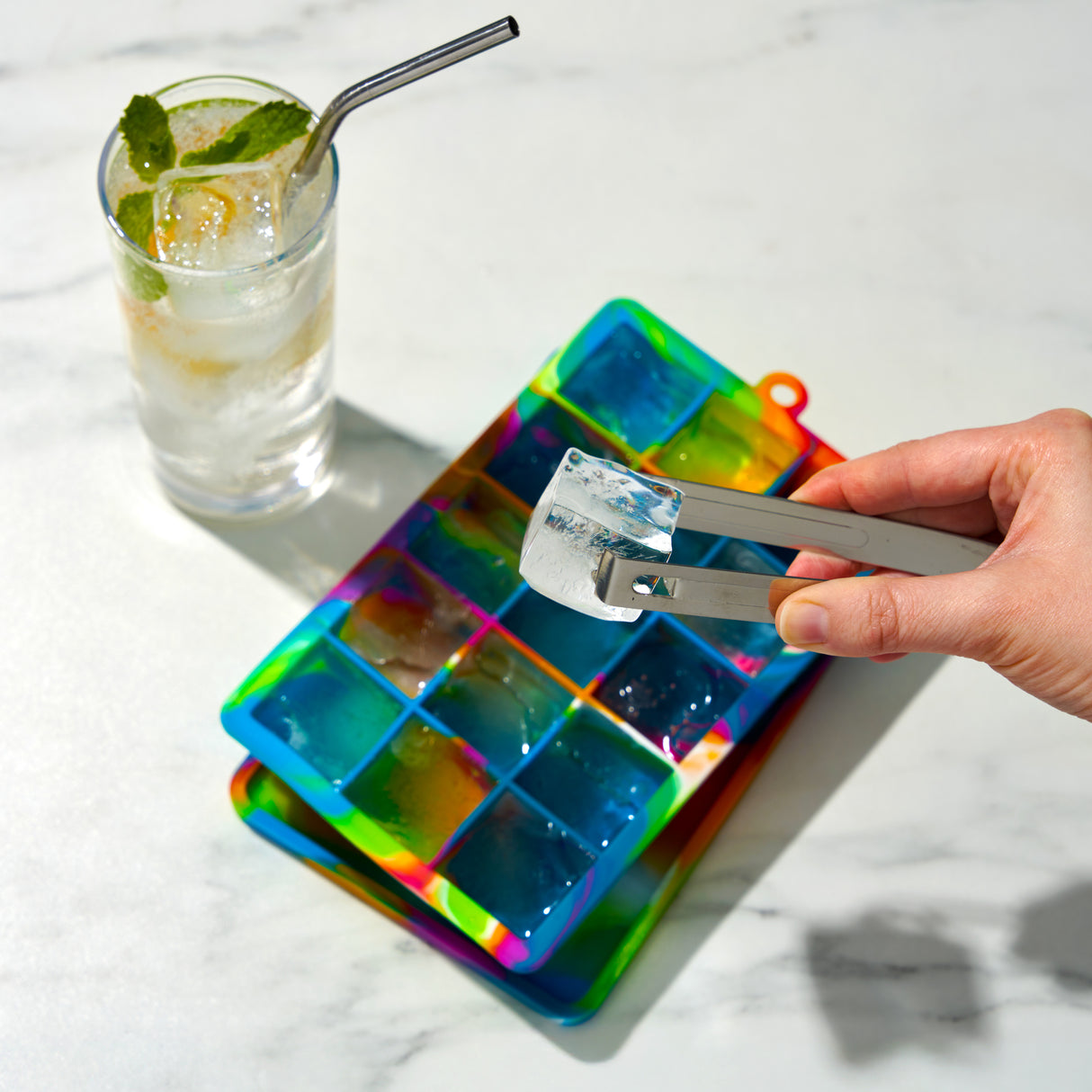 1.25" Ice Cube Tray with Lid in Colored Marble