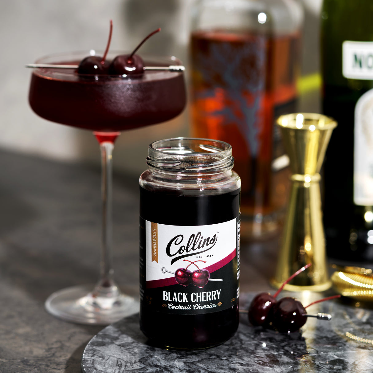 Stemmed Black Cherries, 11 oz
