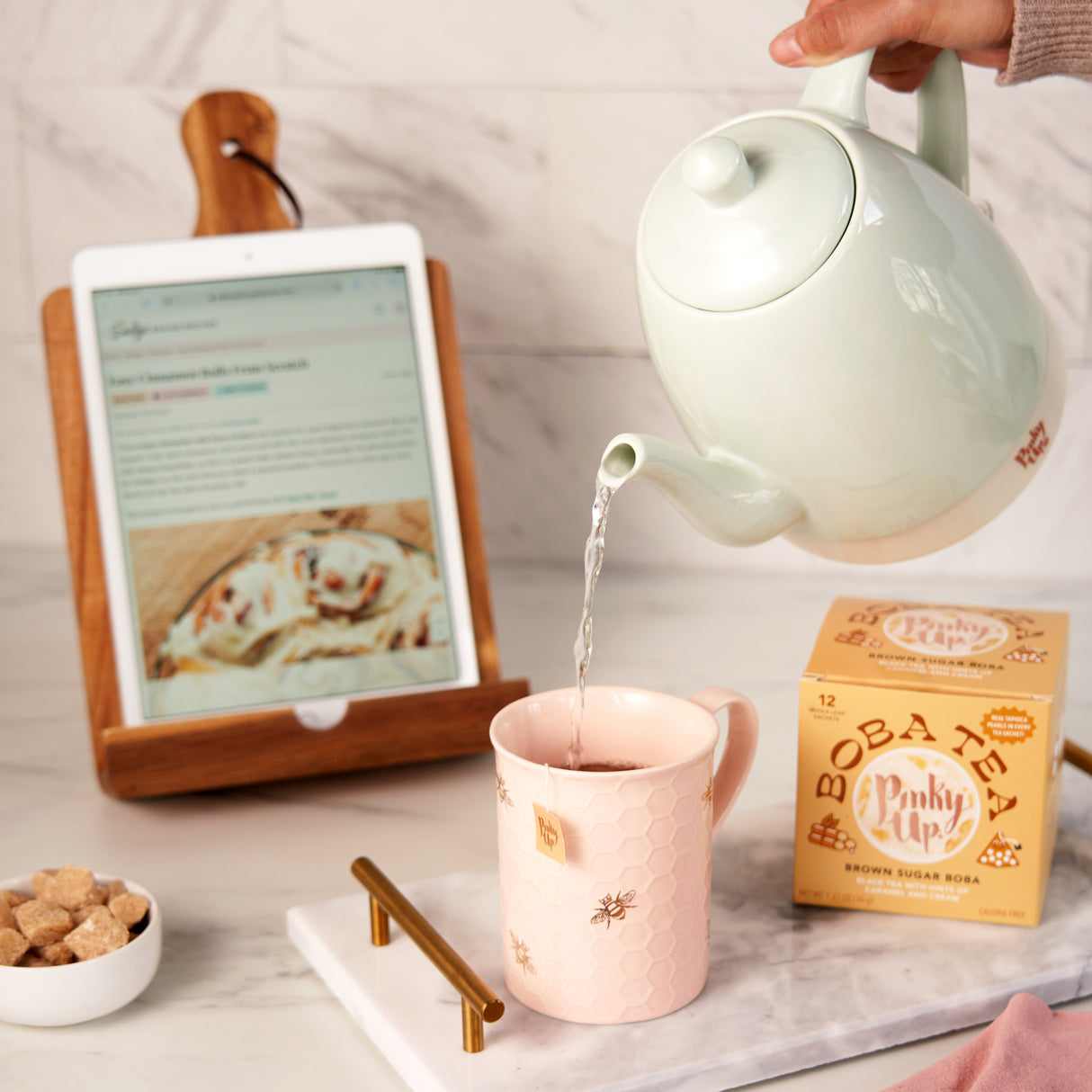 Annette Honeycomb Ceramic Tea Infuser Mug