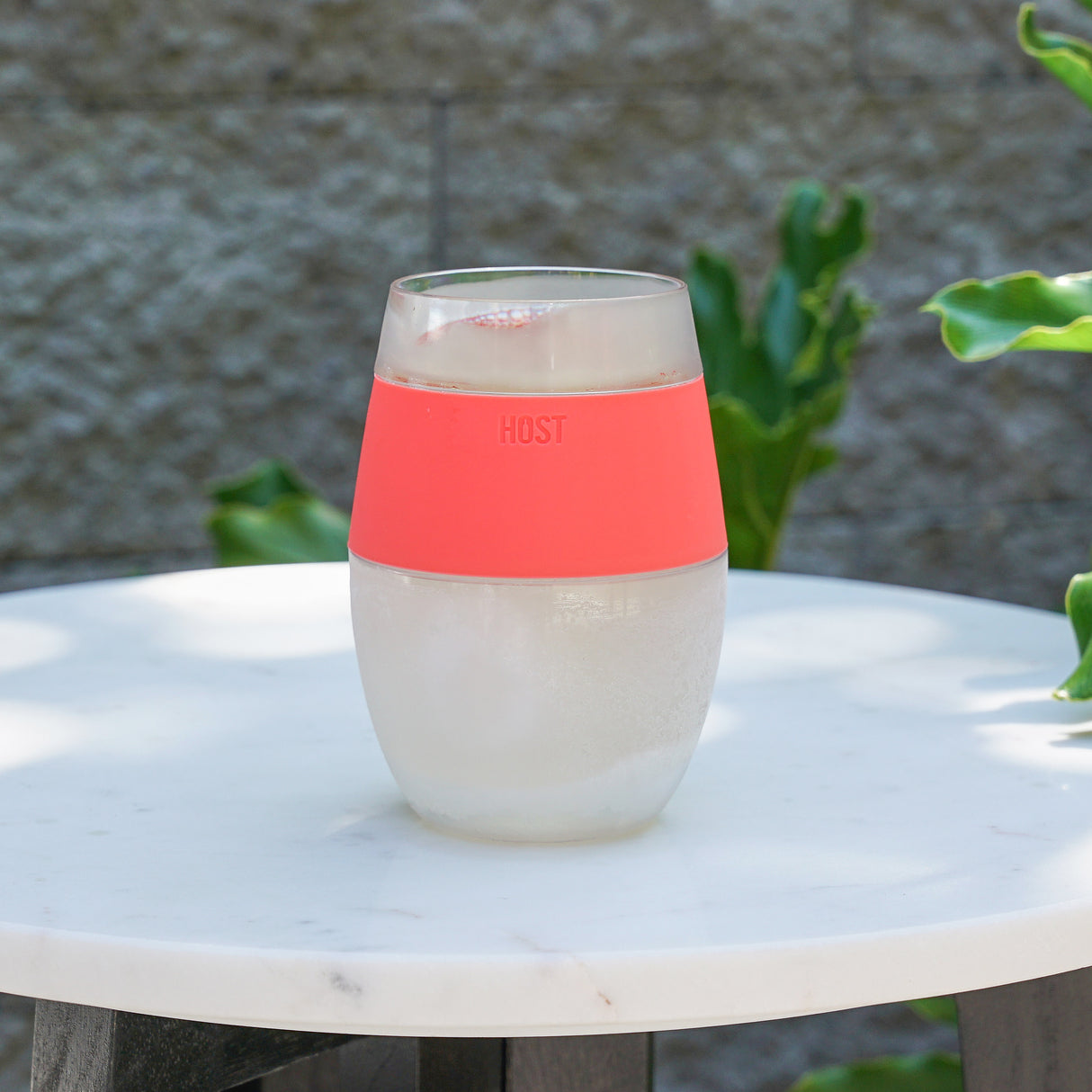 Wine FREEZE Cooling Cup in Coral