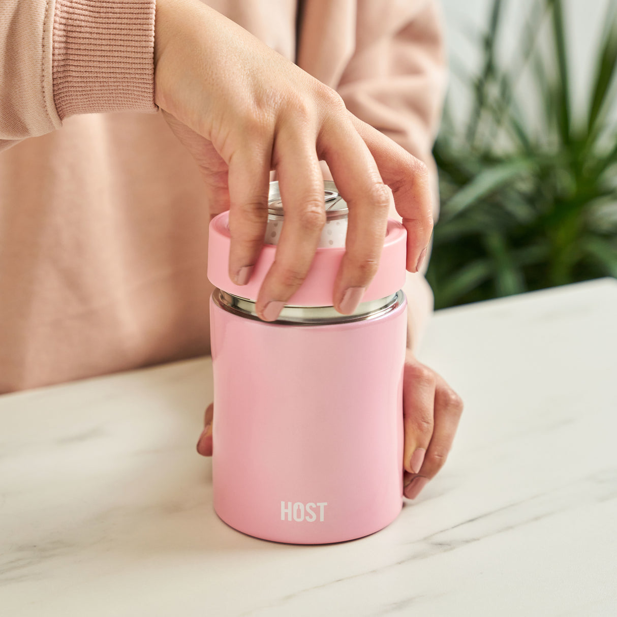 Stay-Chill Standard Can Cooler in Peony Pink