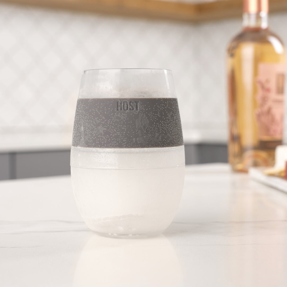 Wine FREEZE Cooling Cup in Gray