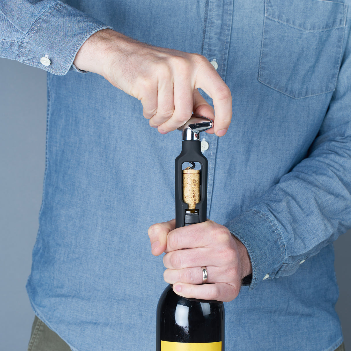 Twister Easy-Turn Corkscrew in Black