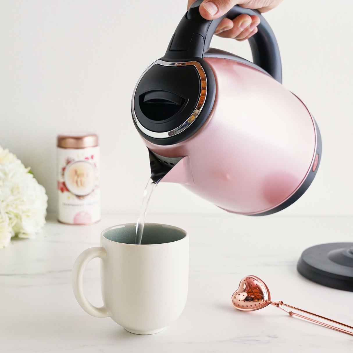 Parker Electric Tea Kettle in Rose Gold