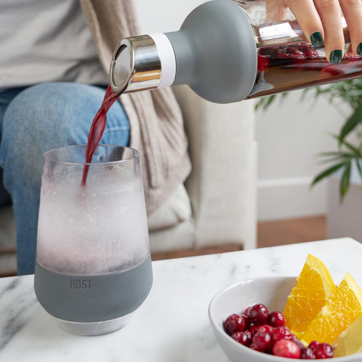 Wine FREEZE XL Cooling Cup in Gray