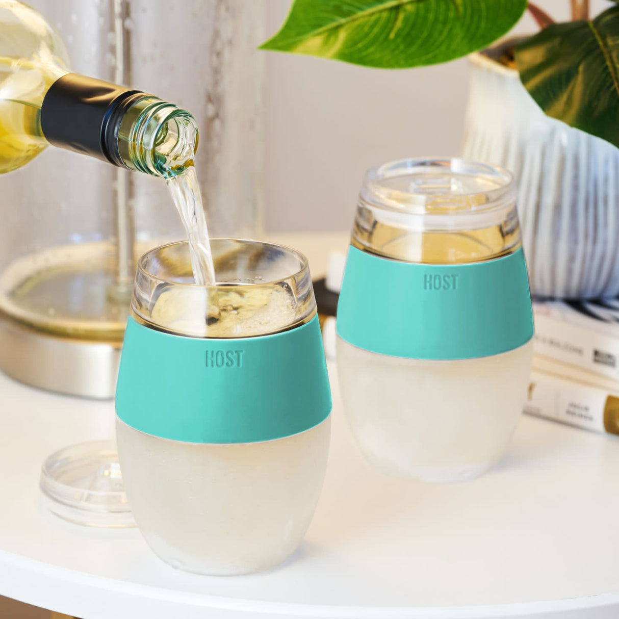 Wine FREEZE Cooling Cup in Mint