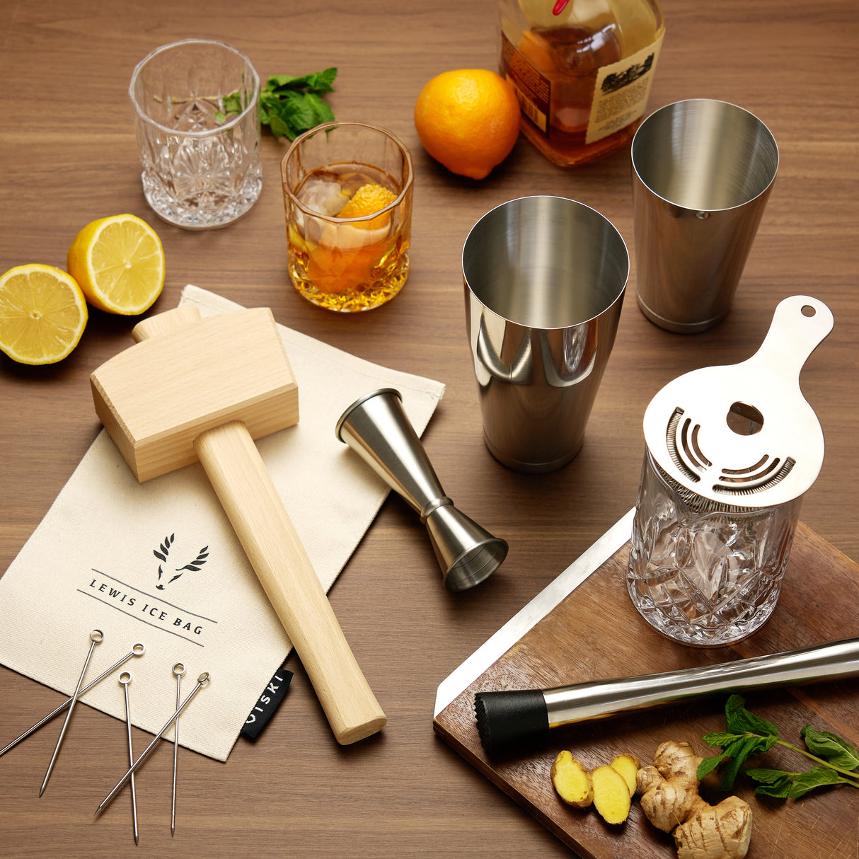 17-Piece Barware Set in Stainless Steel