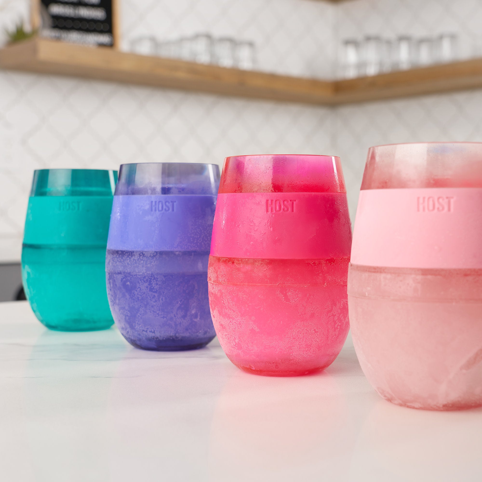 Wine FREEZE Cooling Cup in Tinted - Thumbnail 4