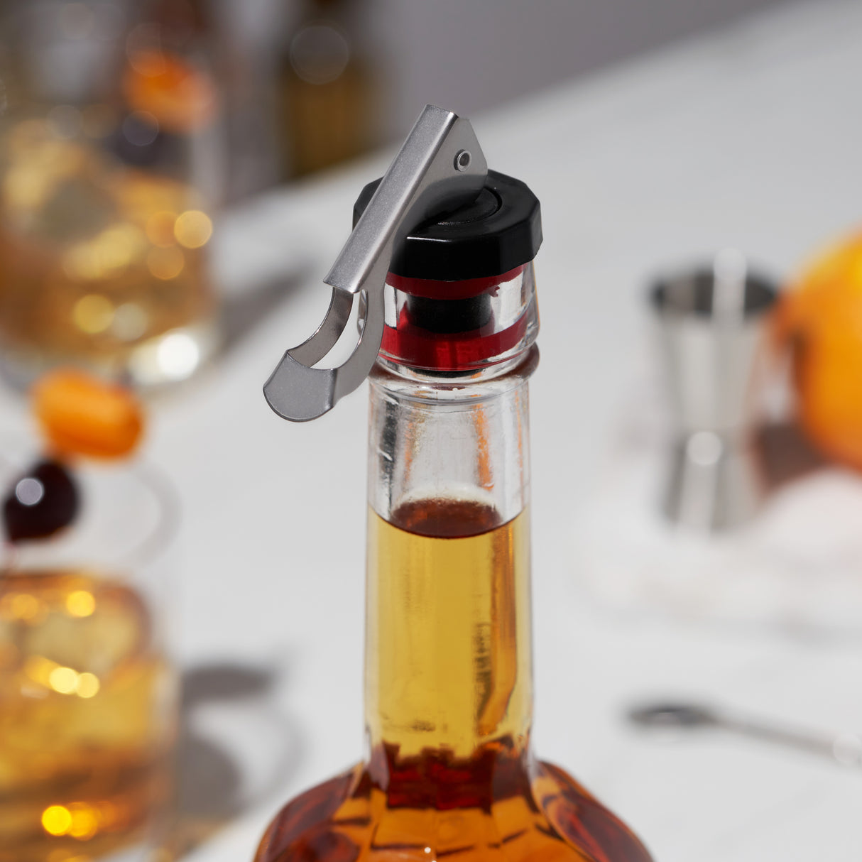 Lockdown Flip-Top Bottle Stopper