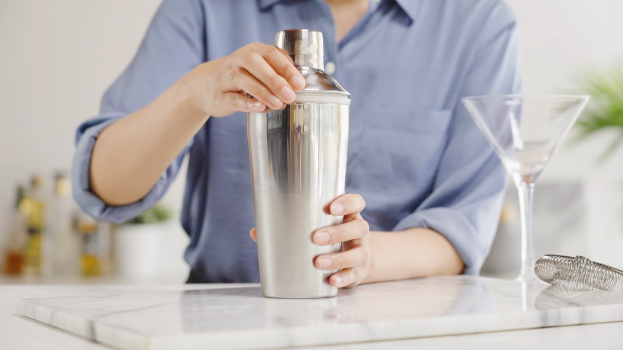 Contour 8.5 oz Cocktail Shaker in Stainless Steel