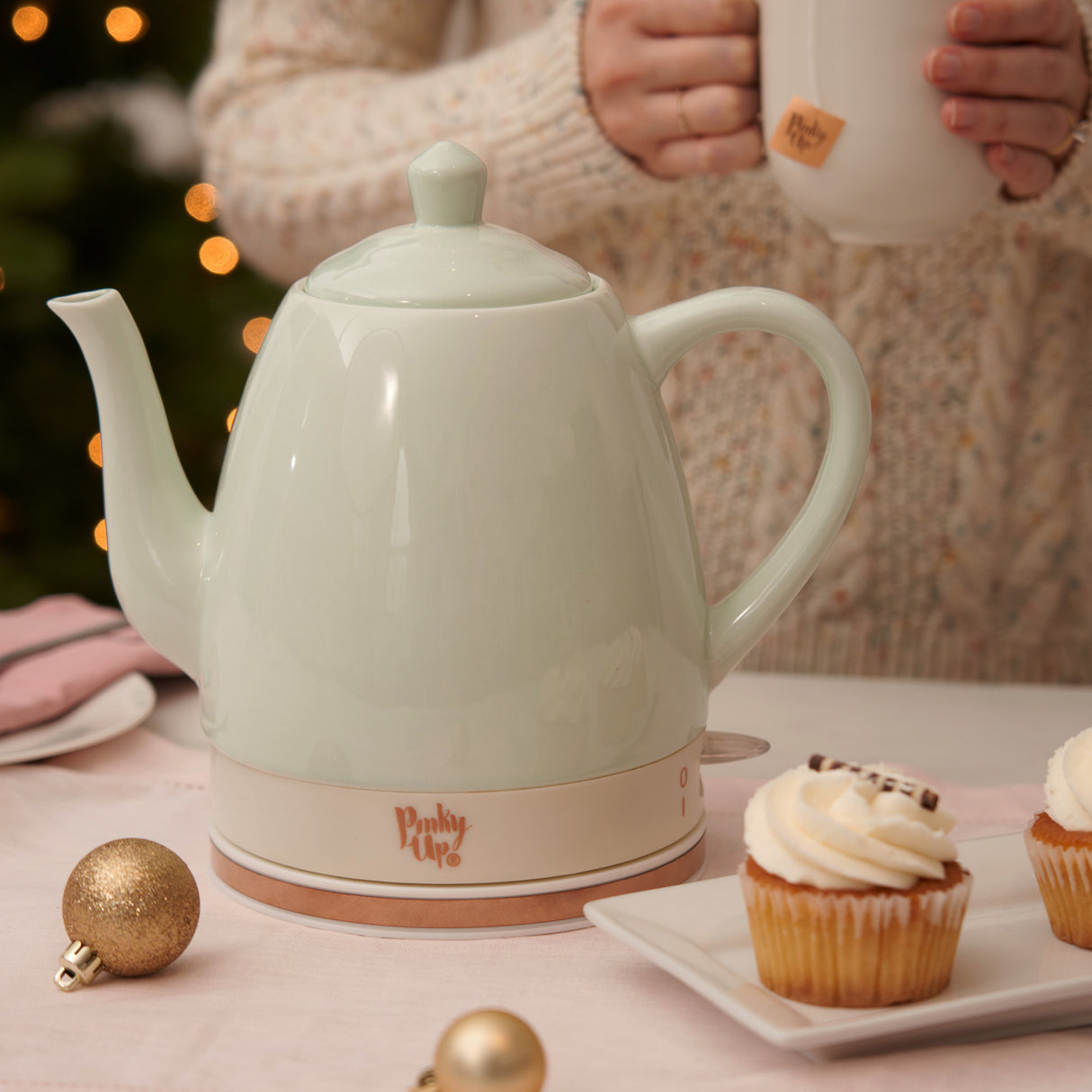 Noelle Ceramic Electric Tea Kettle in Mint