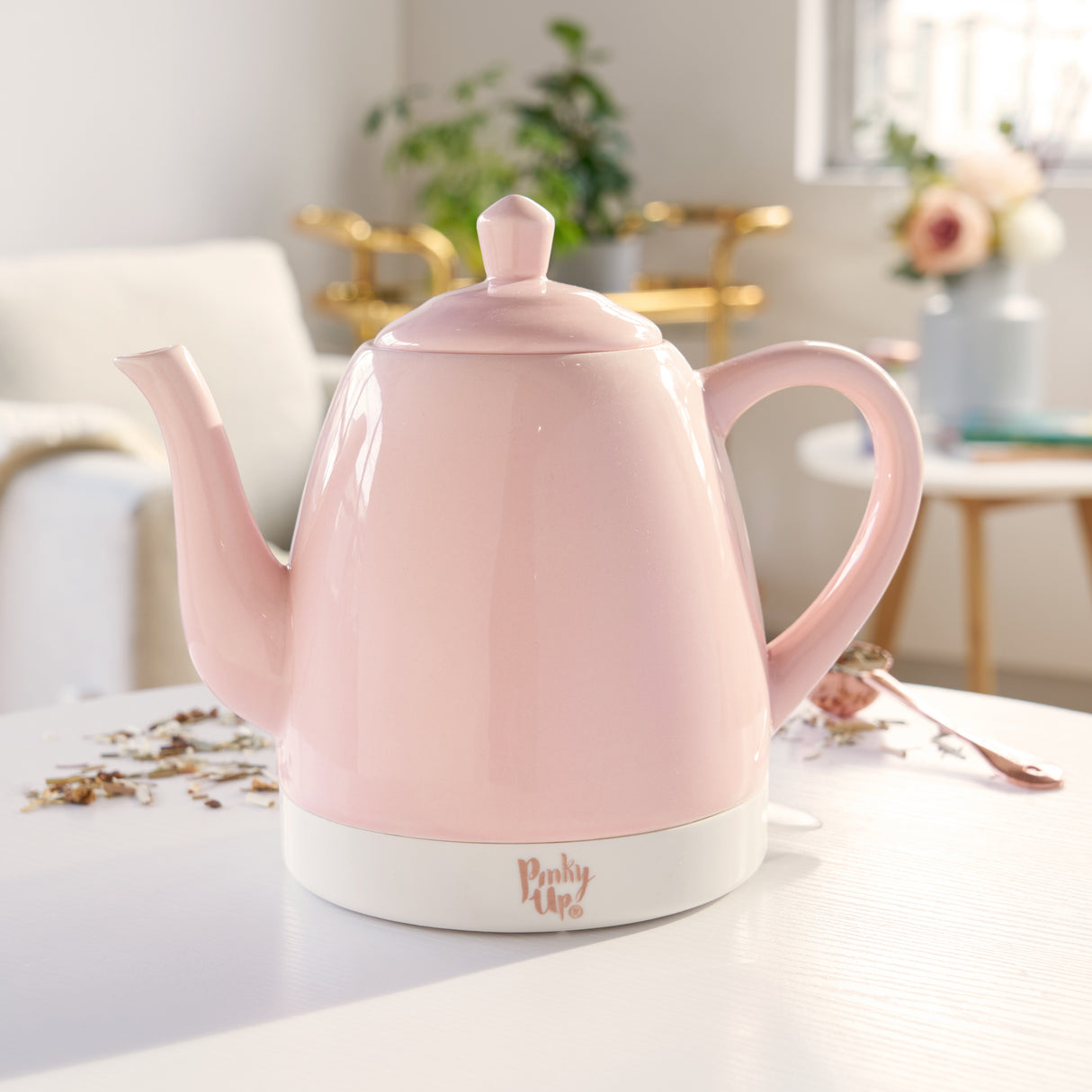 Noelle Ceramic Electric Tea Kettle in Pink