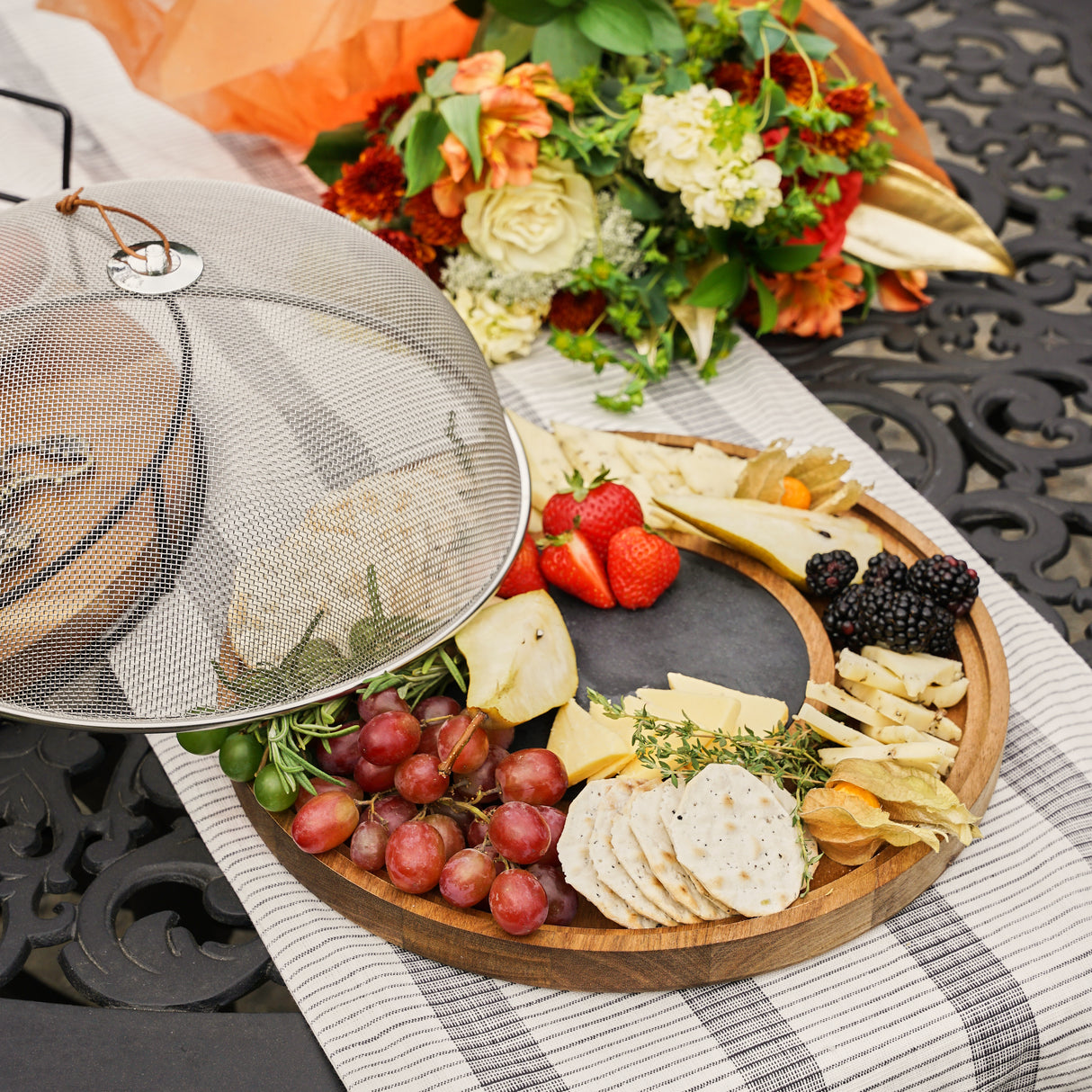 Modern Manor Cheese Board with Dome