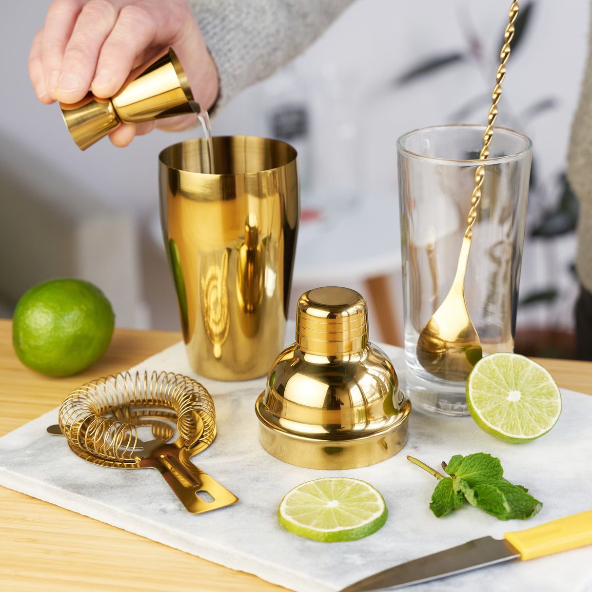 4-Piece Mixologist Barware Set in Gold